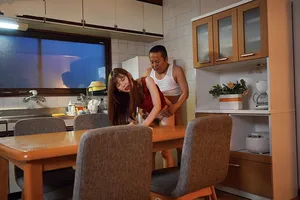 Con gái bị chồng mới của mẹ quan hệ mỗi ngày, cho dù đã có người yêu