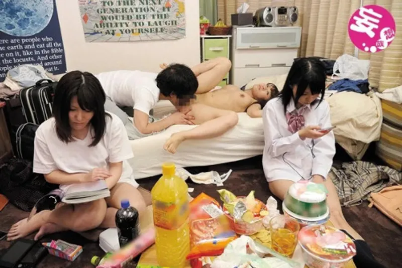 Bất chấp can ngăn của gia đình, những học sinh nữ bán thân kiếm tiền